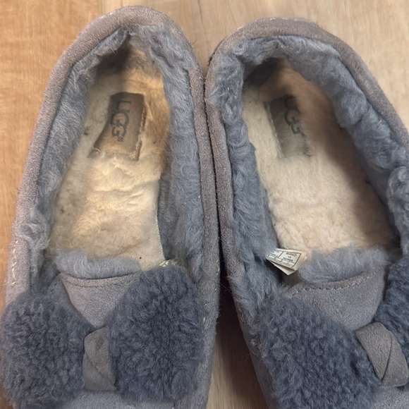 UGG Ansley Fur Bow Grey slippers Size 7 - Picture 6 of 6